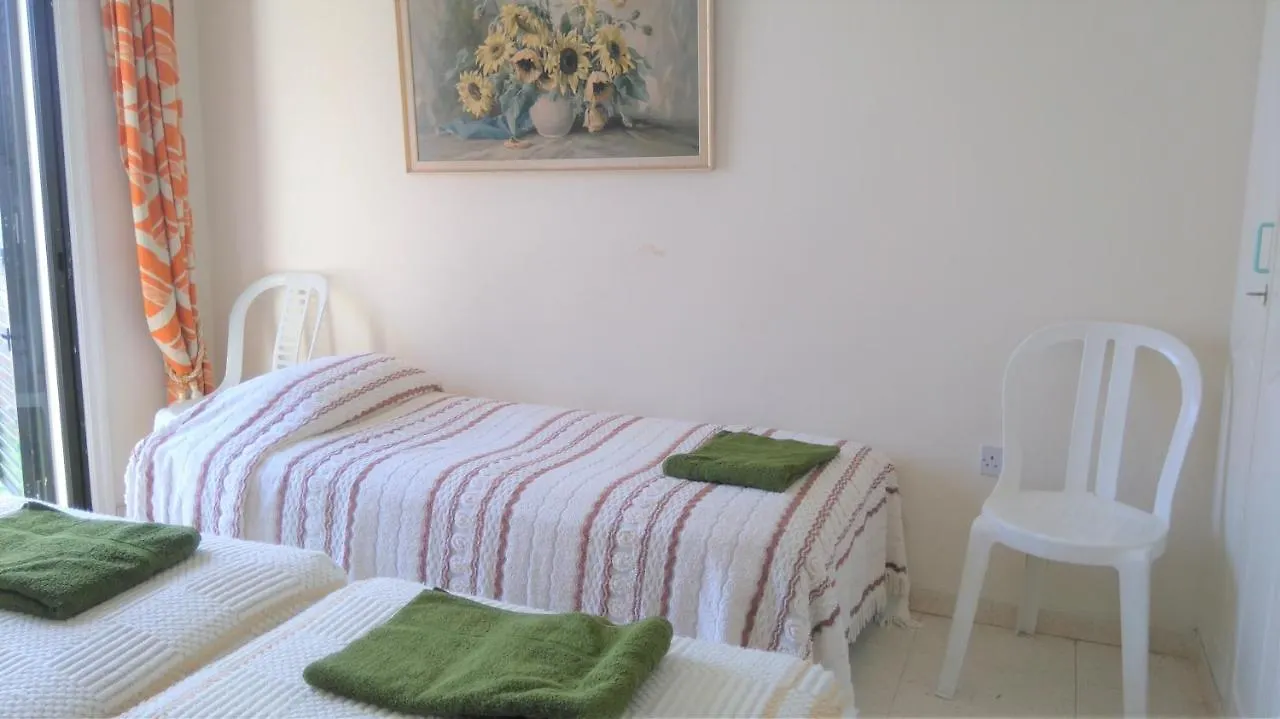 Soula Beach House Protaras 0*,